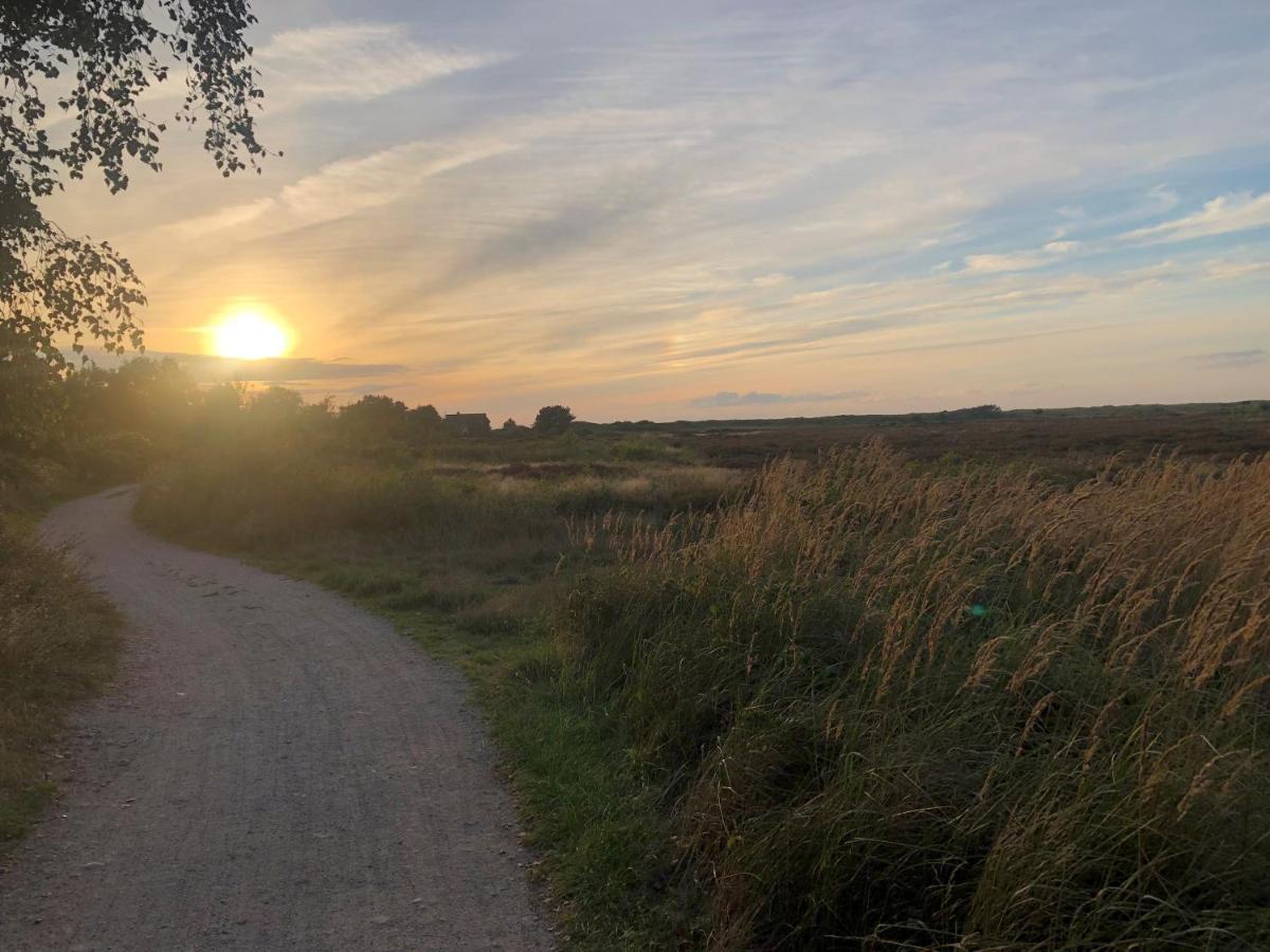 Hotel Heiderose Hiddensee Neuendorf  Екстериор снимка